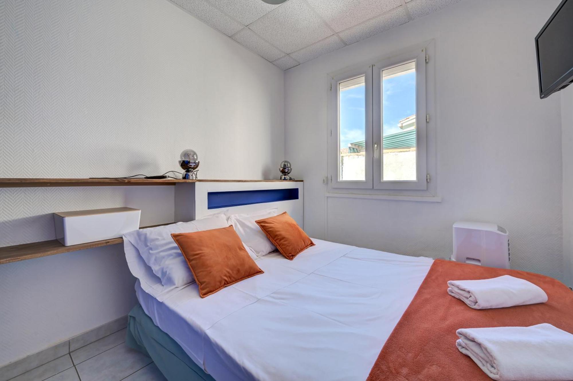 Hotel Camille Saintes-Maries-de-la-Mer Eksteriør bilde