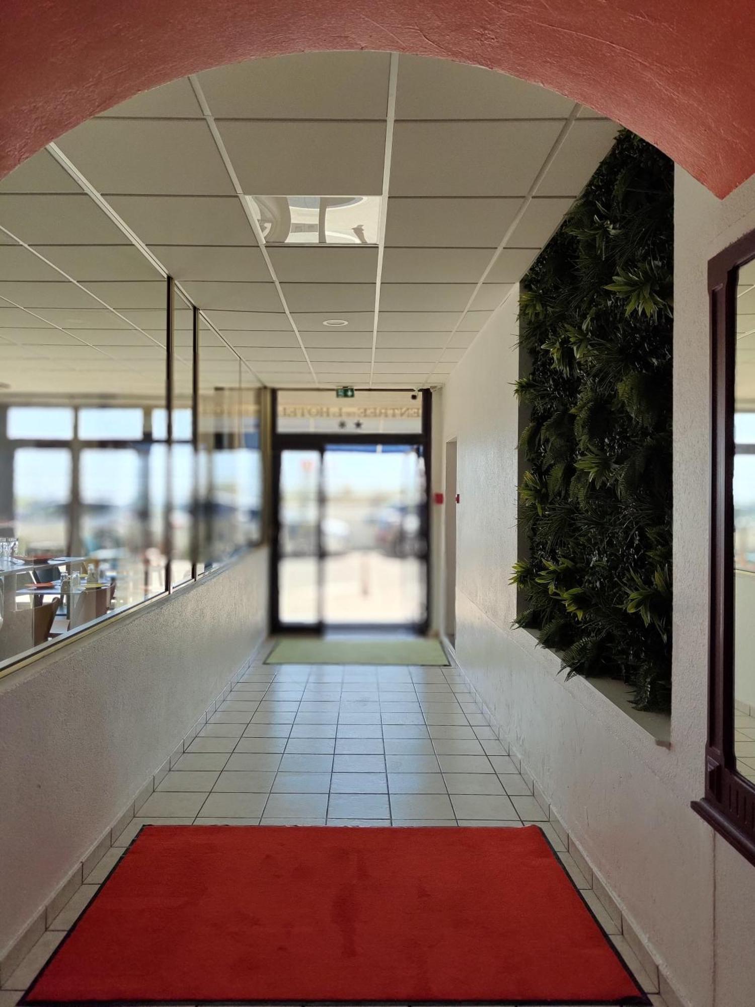 Hotel Camille Saintes-Maries-de-la-Mer Eksteriør bilde